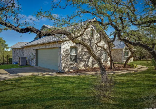 Photo 3 of Sale Pending at 7807 Rocking Horse Ln, Boerne, TX 78015 | MLS# 1948839 | Listing updated on 2026-05-13