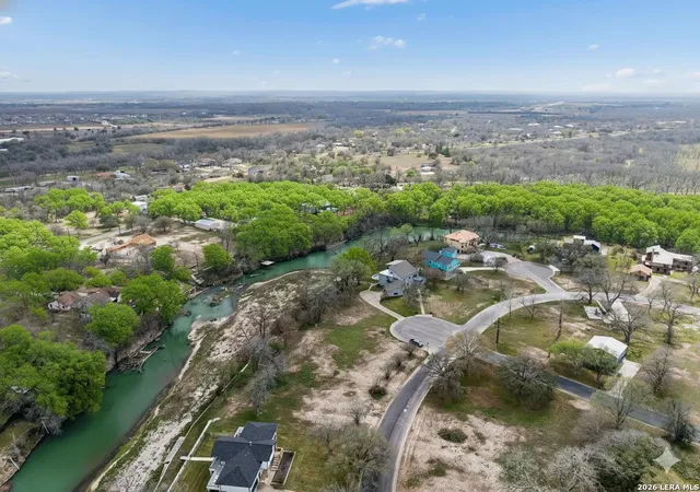 33rd image of 54 S Hampton Dr, Seguin, TX 78155 | MLS# 1948852
