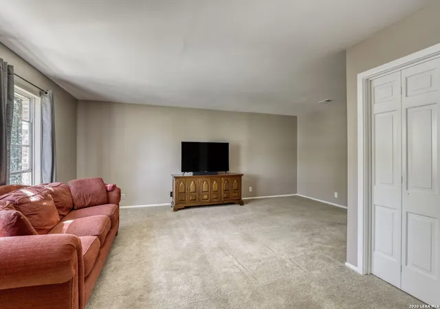 Photo 4 of Single family home for sale at 1007 Mount Rainier, San Antonio, TX 78213 | MLS# 1948877 | Listing updated on 2026-09-14