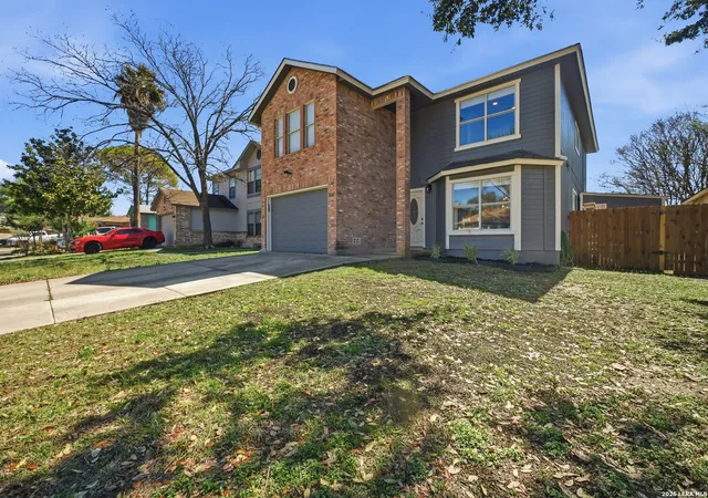 Photo 3 of Single family home for sale at 7658 Heathridge, San Antonio, TX 78250 | MLS# 1948882 | Listing updated on 2026-04-06