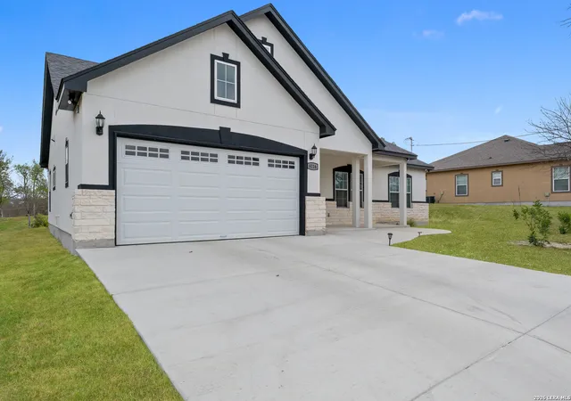 2nd image of 8116 Ventura, Selma, TX 78154 | MLS# 1948890
