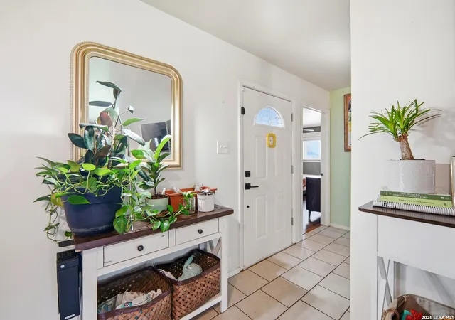 Photo 3 of Single family home for sale at 816 Aviation, Schertz, TX 78154 | MLS# 1948901 | Listing updated on 2026-06-29