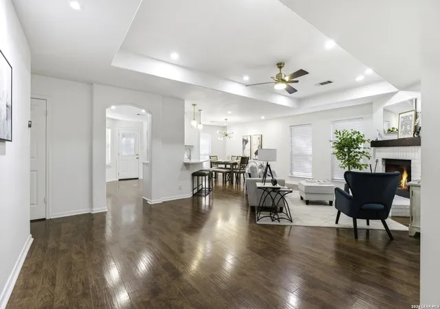 Photo 2 of Sale Pending at 6 Brentridge, San Antonio, TX 78254 | MLS# 1948903 | Listing updated on 2026-03-31