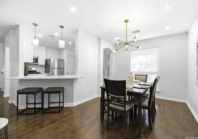 Photo 4 of Sale Pending at 6 Brentridge, San Antonio, TX 78254 | MLS# 1948903 | Listing updated on 2026-03-31