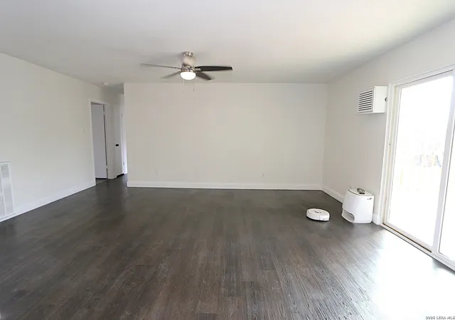 4th image of 11422 Rifle Gap, San Antonio, TX 78245 | MLS# 1948933