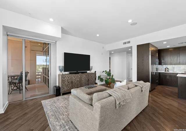 Homes for sale in San Antonio, TX | 4242 Broadway #606, San Antonio, TX 78209 | MLS# 1948955