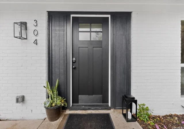 1st image of 304 Sheraton, Austin, TX 78745 | MLS# 1948983