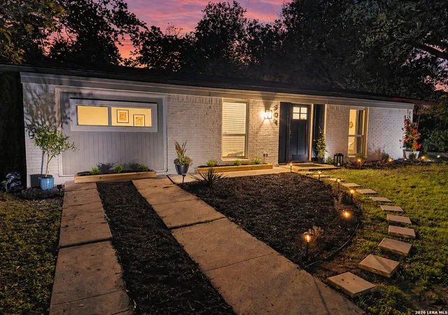 2nd image of 304 Sheraton, Austin, TX 78745 | MLS# 1948983