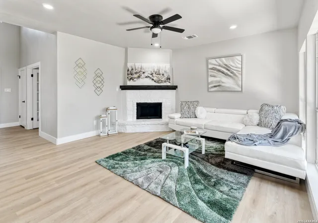 Photo 1 of Sale Pending at 907 Amigo St, San Antonio, TX 78260 | MLS# 1949019 | Listing updated on 2026-04-14