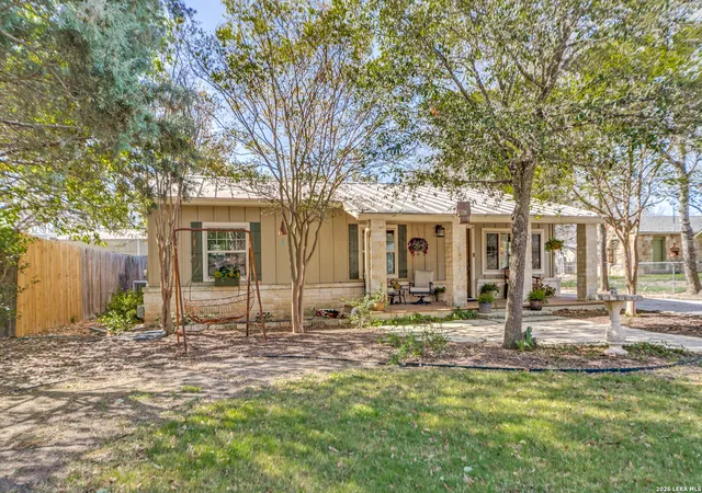 3rd image of 313 Roosevelt, Boerne, TX 78006 | MLS# 1949020