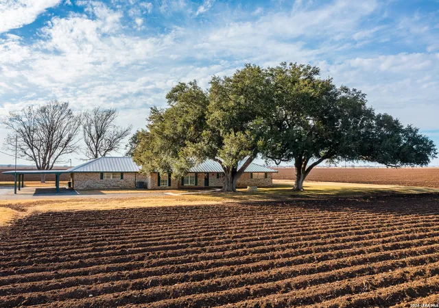 1st image of 3830 County Road 541, Hondo, TX 78861 | MLS# 1949031