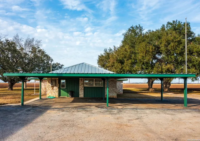 3rd image of 3830 County Road 541, Hondo, TX 78861 | MLS# 1949031