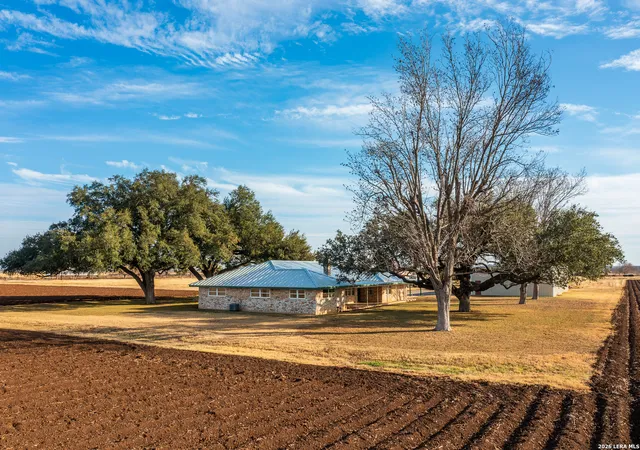 4th image of 3830 County Road 541, Hondo, TX 78861 | MLS# 1949031