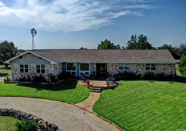 2nd image of 647 Blue Sage Loop, Kerrville, TX 78028 | MLS# 1949037