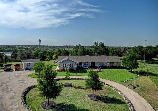 3rd image of 647 Blue Sage Loop, Kerrville, TX 78028 | MLS# 1949037