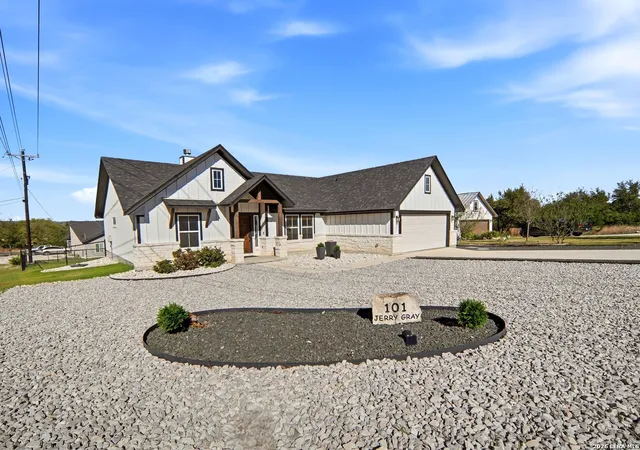 Photo 3 of Single family home for sale at 101 N Jerry Gray, Blanco, TX 78606 | MLS# 1949047 | Listing updated on 2026-09-17