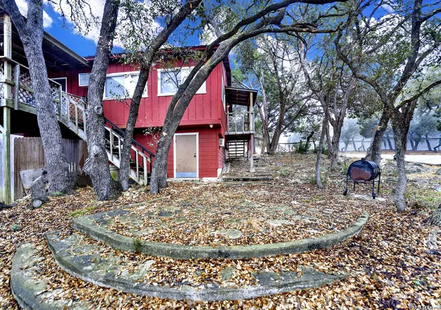 4th image of 705 Shadyview, Canyon Lake, TX 78133 | MLS# 1949054