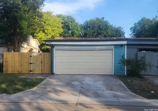 Photo 3 of Single family home for sale at 7812 Broadwick, San Antonio, TX 78239 | MLS# 1949062 | Listing updated on 2026-04-24
