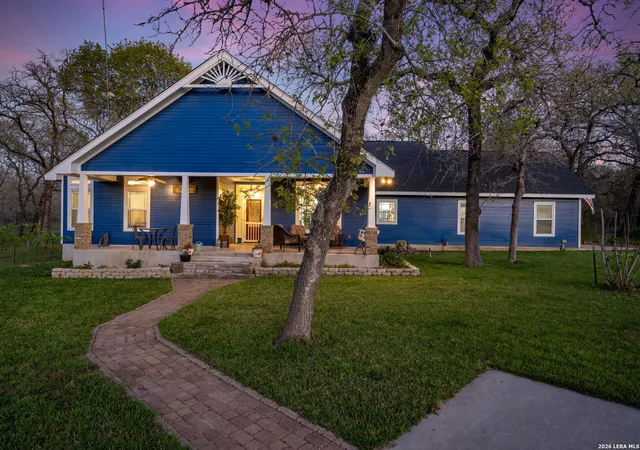 Photo 2 of Single family home for sale at 54 Post Oak, La Vernia, TX 78121 | MLS# 1949066 | Listing updated on 2026-04-17