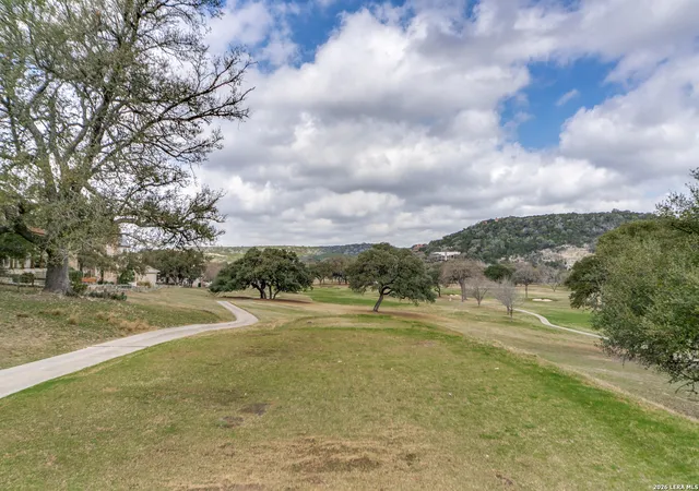 26th image of 20 E Tapatio #101, Boerne, TX 78006 | MLS# 1949069