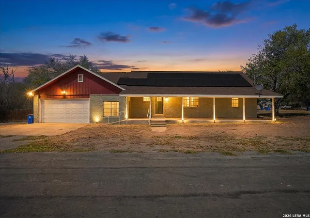 2nd image of 1601 Owens Ave, Three Rivers, TX 78071 | MLS# 1949109