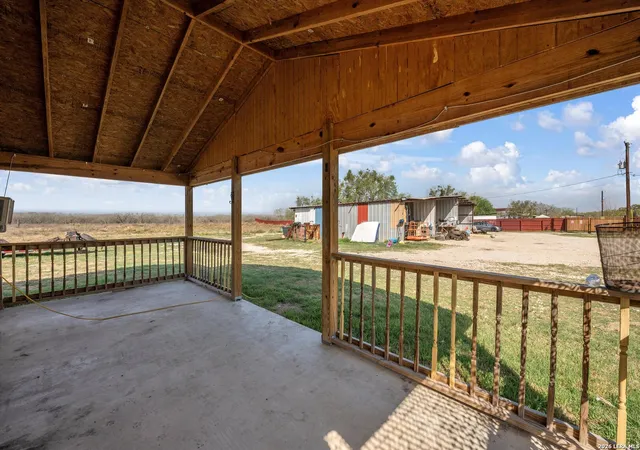 4th image of 18883 Lagloria Rd, Elmendorf, TX 78112 | MLS# 1949171