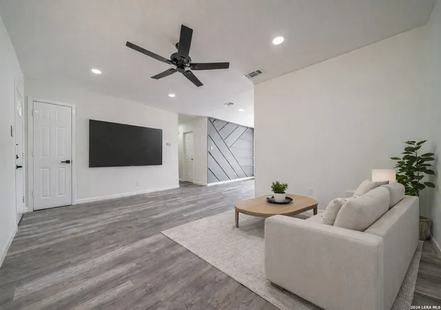 Photo 4 of Single family home for sale at 7022 Brownleaf, San Antonio, TX 78227 | MLS# 1949182 | Listing updated on 2026-09-14