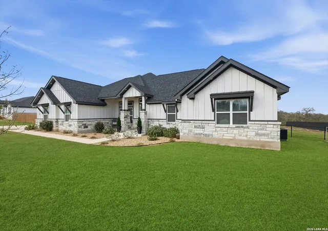 Photo 1 of Single family home for sale at 113 Hondo, La Vernia, TX 78121 | MLS# 1949212 | Listing updated on 2026-09-08