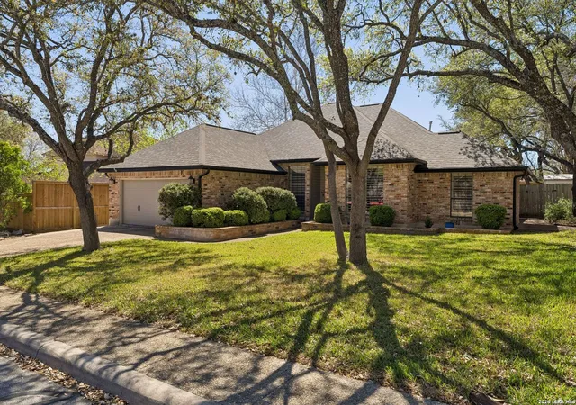 Photo 3 of Sale Pending at 2442 Rim Oak, San Antonio, TX 78232 | MLS# 1949216 | Listing updated on 2026-04-04