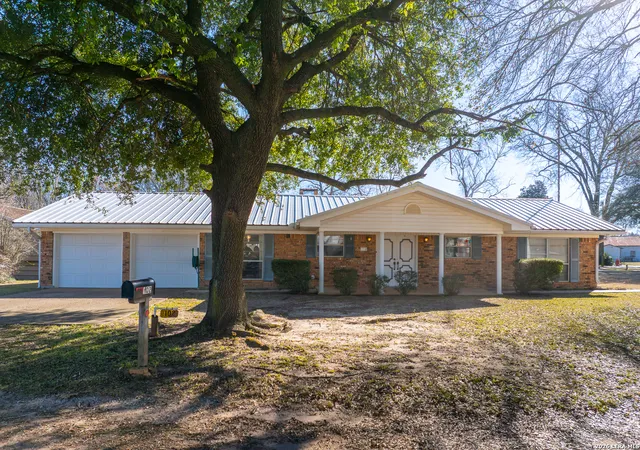 Photo 1 of Sale Pending at 102 Jackson, Joaquin, TX 75954 | MLS# 1949220 | Listing updated on 2026-04-30