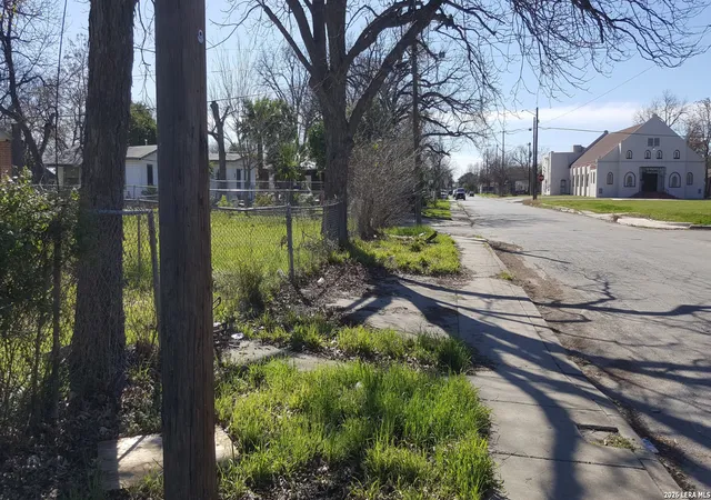 3rd image of 712 S Calaveras, San Antonio, TX 78207 | MLS# 1949241