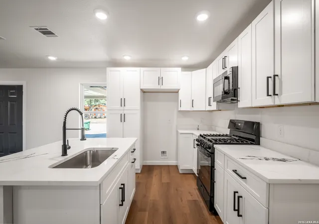 Photo 4 of Single family home for sale at 130 Kontiki Pl, San Antonio, TX 78242 | MLS# 1949267 | Listing updated on 2026-06-12