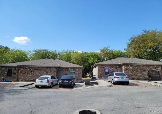Photo 2 of Sale Pending at 10911 Baltic, San Antonio, TX 78213 | MLS# 1949273 | Listing updated on 2026-04-27