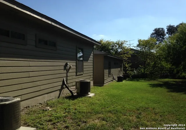 Photo 4 of Sale Pending at 10911 Baltic, San Antonio, TX 78213 | MLS# 1949273 | Listing updated on 2026-04-27