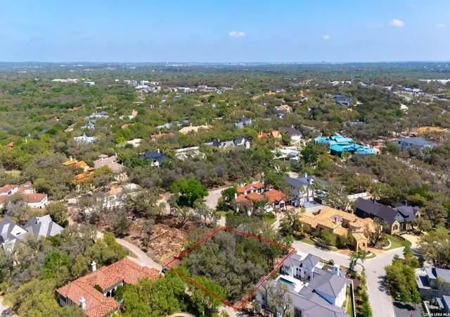 Photo 3 of Sale Pending at 87 Simsbury, San Antonio, TX 78230 | MLS# 1949295 | Listing updated on 2026-08-10