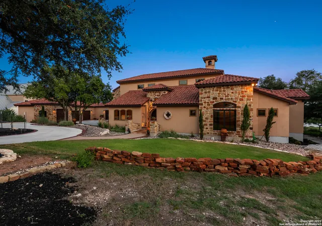 Photo 1 of Single family home for sale at 189 Shimmering Shore Ct, Spring Branch, TX 78070 | MLS# 1949301 | Listing updated on 2026-09-25