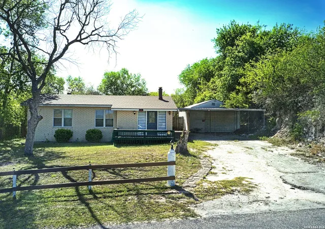 2nd image of 617 S Vista Dr, Sandia, TX 78383 | MLS# 1949307