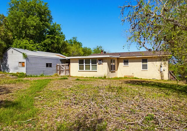 4th image of 617 S Vista Dr, Sandia, TX 78383 | MLS# 1949307