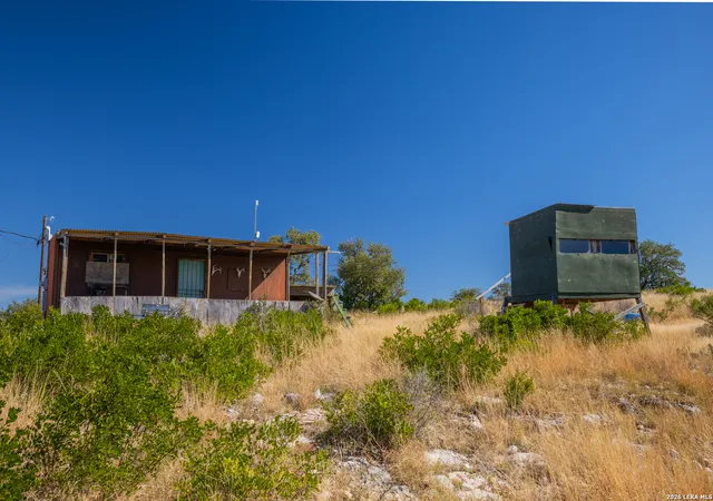 Photo 4 of House for sale at 172 Sd 55576, Rocksprings, TX 78880 | MLS# 1949331 | Listing updated on 2026-03-27
