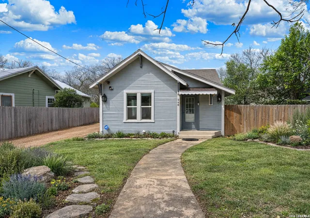 Photo 1 of Single family home for sale at 248 N Travis St, Kerrville, TX 78028 | MLS# 1949358 | Listing updated on 2026-09-09