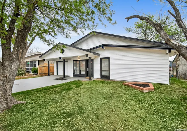 Photo 3 of Sale Pending at 5310 Shadow Lake, San Antonio, TX 78244 | MLS# 1949363 | Listing updated on 2026-05-09