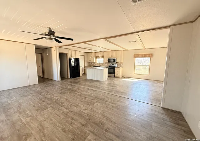 3rd image of 189 Viridian, Pleasanton, TX 78064 | MLS# 1949373
