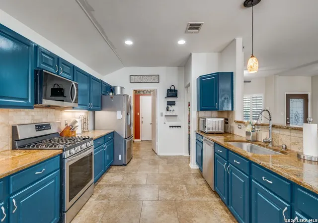 Photo 3 of Single family home for sale at 8102 Braun Forest, San Antonio, TX 78250 | MLS# 1949383 | Listing updated on 2026-04-24