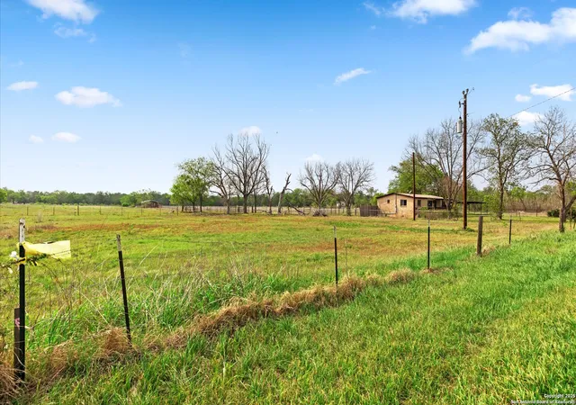 Homes for sale in La Vernia, TX | 515 Dry Hollow, La Vernia, TX 78121 | MLS# 1949388