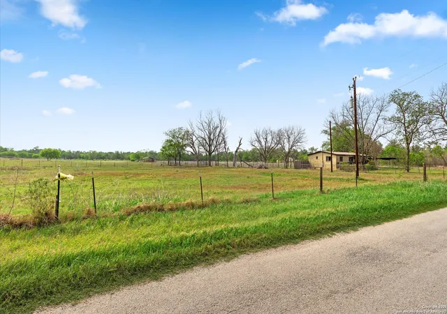 Homes for sale in La Vernia, TX | 515 Dry Hollow, La Vernia, TX 78121 | MLS# 1949388