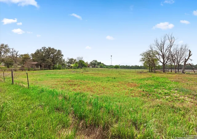 Homes for sale in La Vernia, TX | 515 Dry Hollow, La Vernia, TX 78121 | MLS# 1949388