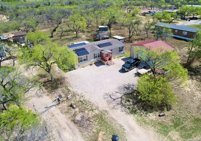 5th image of 115 E 4Th Street, Natalia, TX 78059 | MLS# 1949394