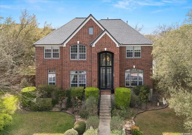 Photo 1 of Sale Pending at 8718 Timberland Trl, Fair Oaks Ranch, TX 78015 | MLS# 1949428 | Listing updated on 2026-08-13