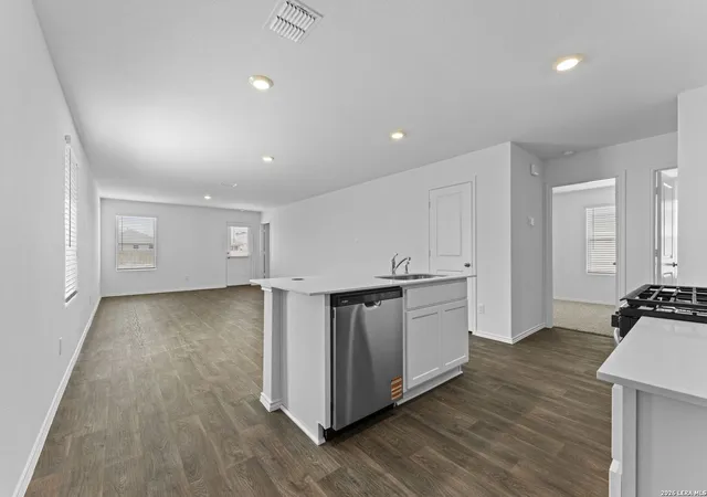 Photo 3 of Single family home for sale at 15507 Mint Patch Meadow, Von Ormy, TX 78073 | MLS# 1949463 | Listing updated on 2026-09-10
