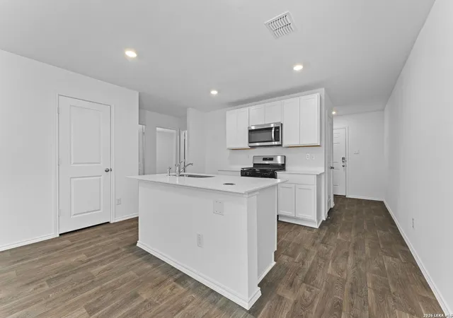 Photo 4 of Single family home for sale at 15507 Mint Patch Meadow, Von Ormy, TX 78073 | MLS# 1949463 | Listing updated on 2026-09-10